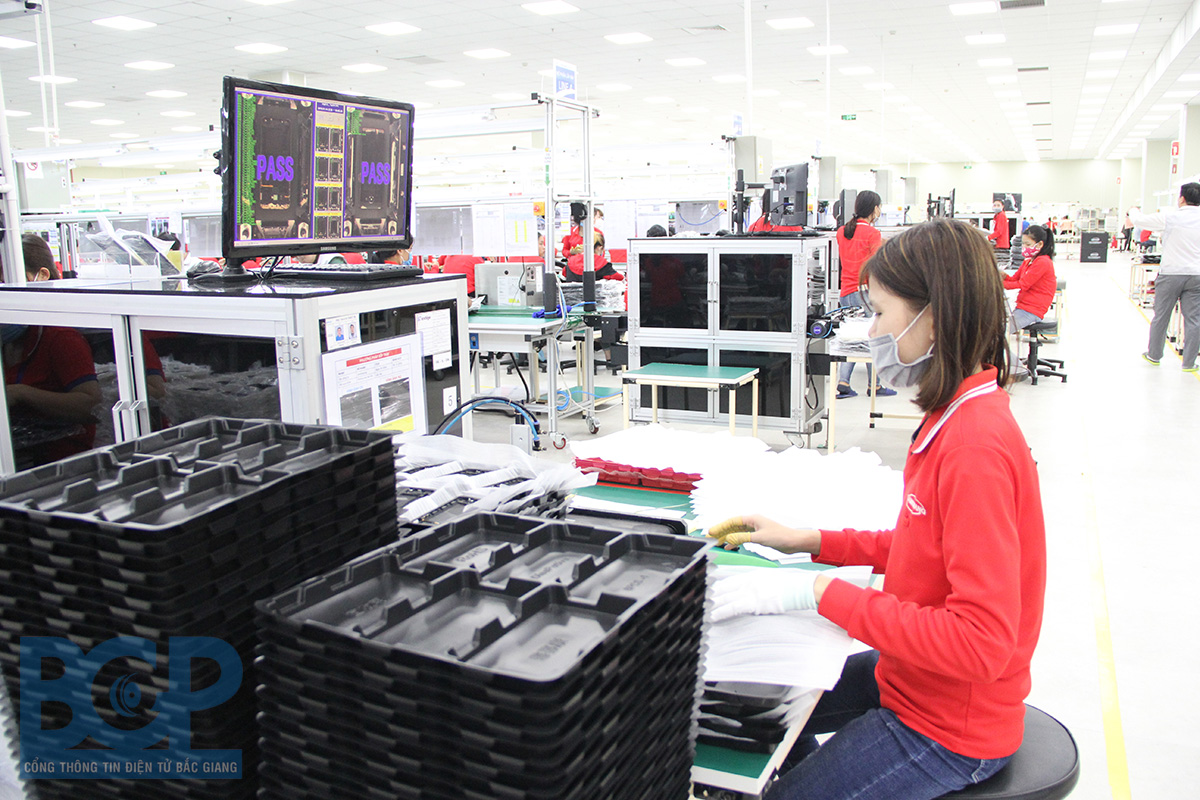 Bắc Giang: Hỗ trợ doanh nghiệp trong các khu công nghiệp khôi phục sản xuất