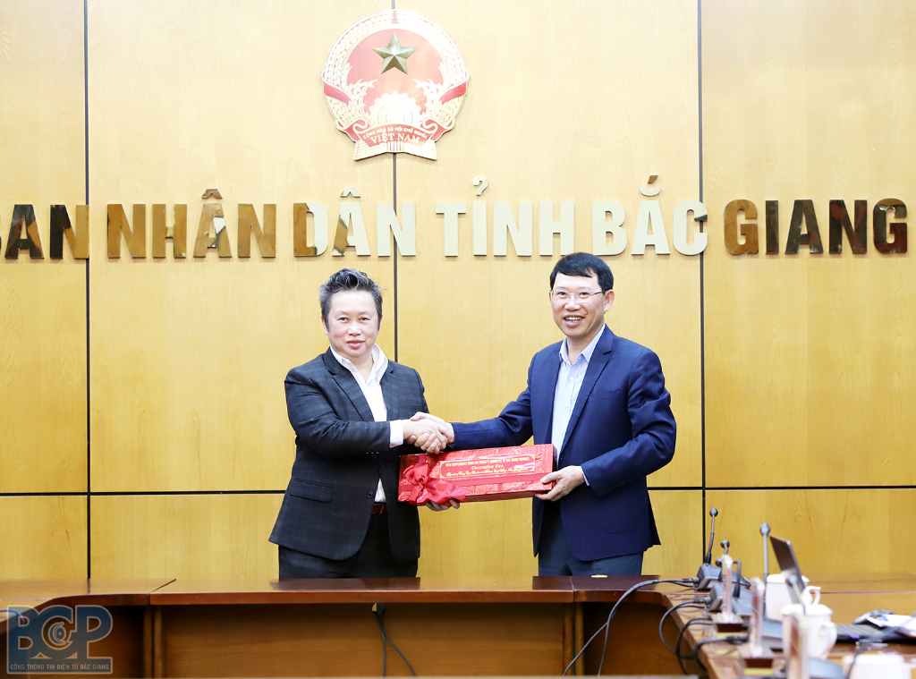 Liên đoàn Doanh nghiệp Singapore tìm hiểu cơ hội đầu tư tại Bắc Giang